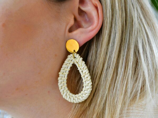 Boucles d'oreilles VENUSSIA pendentif rotin couleur beige
